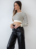 Μπλούζα cropped με ρίγες BISOU - Μπεζ - thefashionproject.gr - BISOU