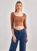 Μπλουζάκι μακρυμάνικο crop top Different - Shop 01 - 179 - Caramel - thefashionproject.gr - DIFFERENT - SHOP