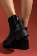 Μποτάκια chelsea με chunky σόλα PIECES 17151946 - Μαύρο - thefashionproject.gr - PIECES