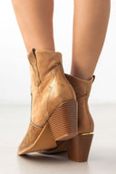 Μποτάκια cowboy σε συνδυασμό υλικών ERYNN - Κάμελ - thefashionproject.gr - ERYNN