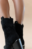 Μποτάκια cowboy suede με ραφές