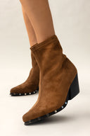 Μποτάκια cowboy suede με τρουκς CORINA