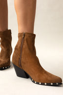 Μποτάκια cowboy suede με τρουκς CORINA - Ταμπά - thefashionproject.gr - CORINA