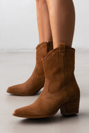 Μποτάκια δερμάτινα καστόρινα cowboy PIECES 17152219 - Κάμελ - thefashionproject.gr - PIECES