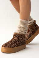 Μποτάκια κοντά με animal print και συνθετική γούνα ERYNN