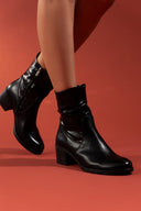 Μποτάκια με τακούνι - Μαύρο - thefashionproject.gr - La Coquette