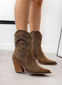Μποτάκια suede cowboy με στρας Belucci - Χακί - thefashionproject.gr - Bellucci