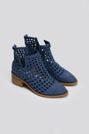 Μποτάκια suede διάτρητα Xti 143959