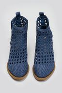 Μποτάκια suede διάτρητα Xti 143959