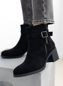 Μποτάκια suede με φερμουάρ