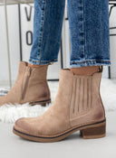 Μποτάκια suede με κρεπ τακούνι ERYNN - Τάουπε - thefashionproject.gr - ERYNN