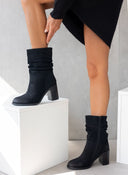 Μποτάκια suede με σούρα Erynn - Μαύρο - thefashionproject.gr - ERYNN