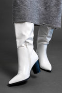 Μπότες μυτερές με χοντρό τακούνι - Λευκό - thefashionproject.gr - Ideal shoes