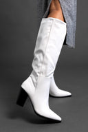 Μπότες μυτερές με χοντρό τακούνι - Λευκό - thefashionproject.gr - Ideal shoes