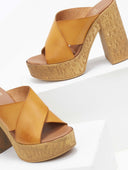 Mules crossover δερμάτινα με φελλό - Κάμελ - thefashionproject.gr - Estil