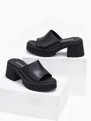 Mules δερμάτινα με chunky σόλα Ragazza 01243 - Μαύρο - thefashionproject.gr - RAGAZZA
