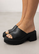 Mules δερμάτινα με chunky σόλα Ragazza 01243 - Μαύρο - thefashionproject.gr - RAGAZZA