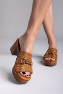 Mules δερμάτινα με ψάθα CARMELA 162334 - Κάμελ - thefashionproject.gr - CARMELA