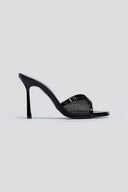 Mules λουστρίνι με τοκά TFP - Μαύρο - thefashionproject.gr - TFP
