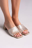 Mules με pattern TFP - Χρυσό - thefashionproject.gr - TFP