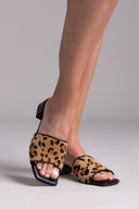 Mules με ponyskin φάσα και print TFP - Leopard - thefashionproject.gr - TFP