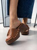 Clogs με τρουκς στη σόλα