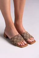 Mules με υφασμάτινη φάσα και print TFP