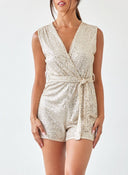 Ολόσωμο σορτς με παγιέτες - Μπεζ - thefashionproject.gr - The Fashion Project