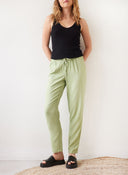 Παντελόνι mid waist με λινό Vero Moda 10279691 - Βεραμάν - thefashionproject.gr - VERO MODA