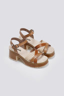 Πέδιλα all day σε συνδυασμούς χρωμάτων Refresh 172693 - Μπεζ - thefashionproject.gr - Refresh