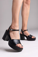 Πέδιλα δερμάτινα με μπαρέτα TFP - Μαύρο - thefashionproject.gr - TFP