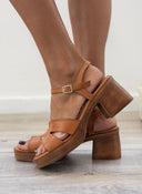 Πέδιλα δερμάτινα με μπαρέτα TFP - Ταμπά - thefashionproject.gr - TFP