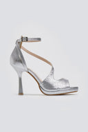 Πέδιλα με ανάγλυφο pattern TFP - Ασημί - thefashionproject.gr - TFP