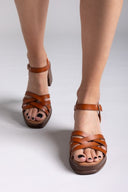 Πέδιλα με crossover λουράκια Refresh 172851 - Ταμπά - thefashionproject.gr - Refresh