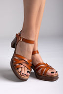 Πέδιλα με crossover λουράκια Refresh 172851 - Ταμπά - thefashionproject.gr - Refresh