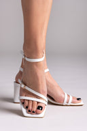 Πέδιλα με λεπτά λουράκια TFP - Λευκό - thefashionproject.gr - TFP