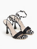 Πέδιλα με μπαρέτα και print tfp - Μαύρο - thefashionproject.gr - TFP