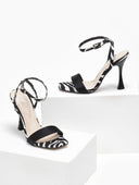 Πέδιλα με μπαρέτα και print tfp - Μαύρο - thefashionproject.gr - TFP