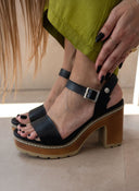Πέδιλα με μπαρέτα Refresh 170777 - Μαύρο - thefashionproject.gr - Refresh