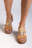 Πέδιλα με σχοίνινη φάσα ERYNN - Κάμελ - thefashionproject.gr - ERYNN