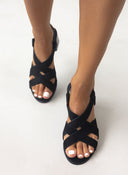 Πέδιλα suede με crossover φάσες ERYNN