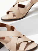 Πέδιλα suede με crossover φάσες ERYNN