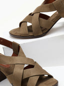 Πέδιλα suede με crossover φάσες ERYNN