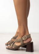 Πέδιλα suede με crossover φάσες ERYNN - Λαδί - thefashionproject.gr - ERYNN