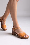 Πέδιλα χαμηλά με μπαρέτα TFP - Ταμπά - thefashionproject.gr - TFP