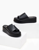 Flatforms δερμάτινα με άνιση φάσα estil