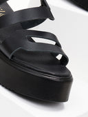 Σανδάλια flatforms δερμάτινα με ανοίγματα estil
