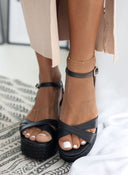 Πλατφόρμες δερμάτινες με μπαρέτα tfp - Μαύρο - thefashionproject.gr - TFP
