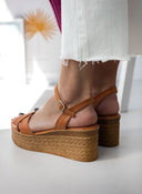 Πλατφόρμες δερμάτινες με μπαρέτα tfp - Ταμπά - thefashionproject.gr - TFP
