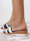 Πλατφόρμες με μεταλλική αγκράφα ERYNN - Μαύρο - thefashionproject.gr - ERYNN